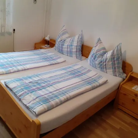 民宿 Obstbau Und Gaestezimmer Stani 绍萨尔地区基策克